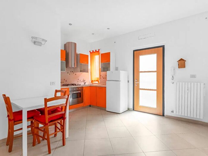 Appartamento bilocale in vendita in Via Azzo Carbonera, Milano
