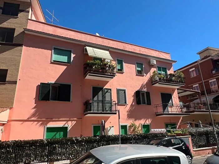 Appartamento bilocale in vendita in Via Chitignano, Roma