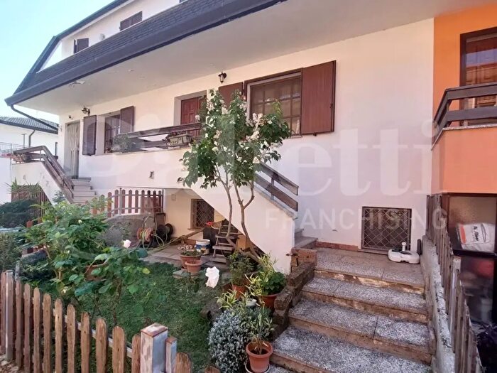 Casa con 5 locali in vendita in Taglio Di Po