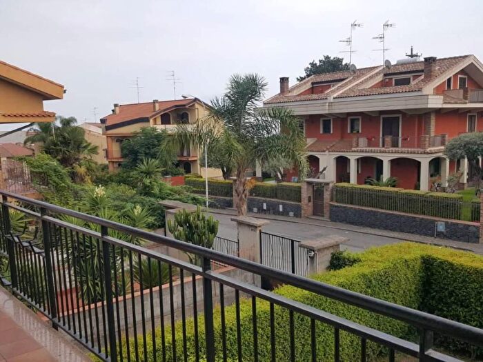 Appartamento quadrilocale in affitto in Via loreto, San Cosmo Corso Italia Piazza Dante, Acireale