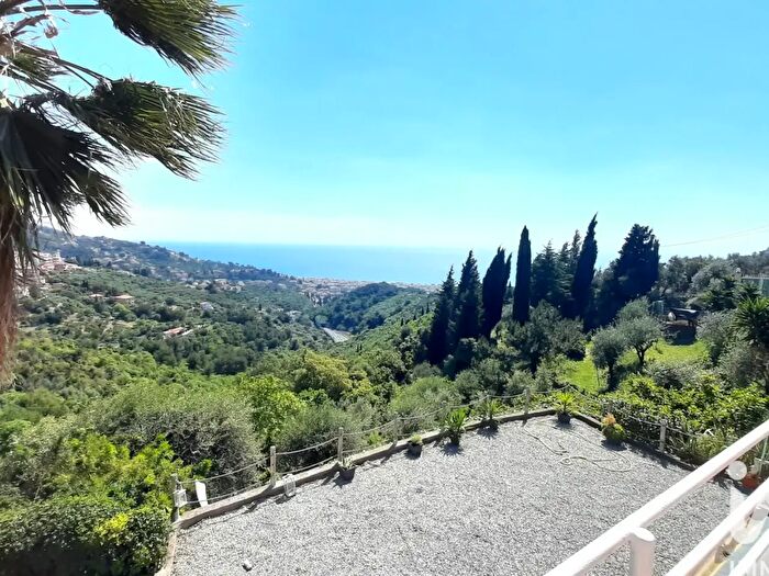 Casa con 5 locali in vendita in Via Costa Lupara, Alassio