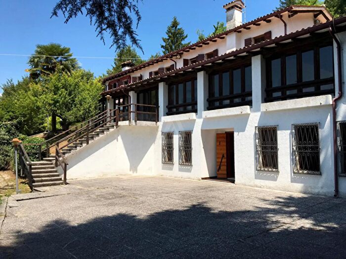 Casa con 7 locali in vendita in Asolo