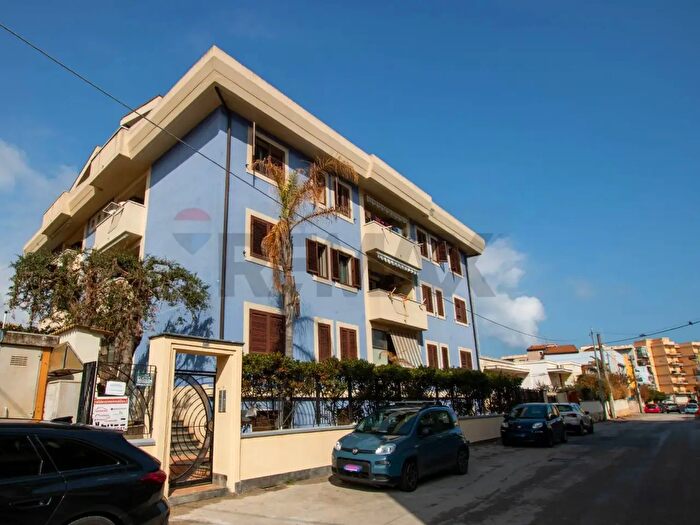 Appartamento bilocale in vendita in Via Istria, Siracusa