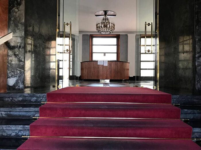 Appartamento bilocale in affitto in Piazza Luigi di Savoia, Centrale, Milano