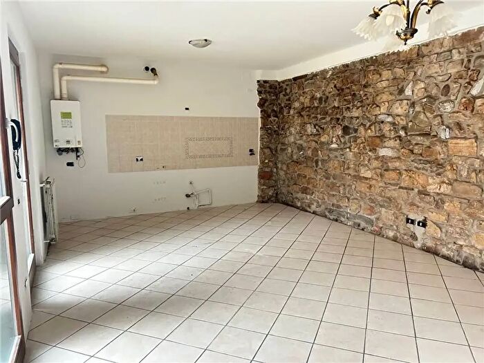 Appartamento trilocale in vendita in Via Don Luigi Monti, Credaro