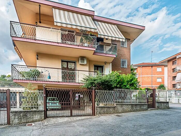 Appartamento quadrilocale in vendita in Via Catullo, Moncalieri