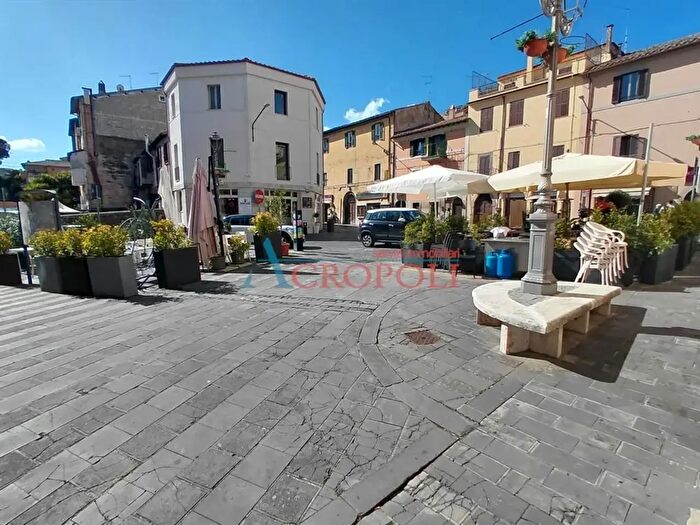 Appartamento bilocale in vendita in Piazza Roma, Bracciano