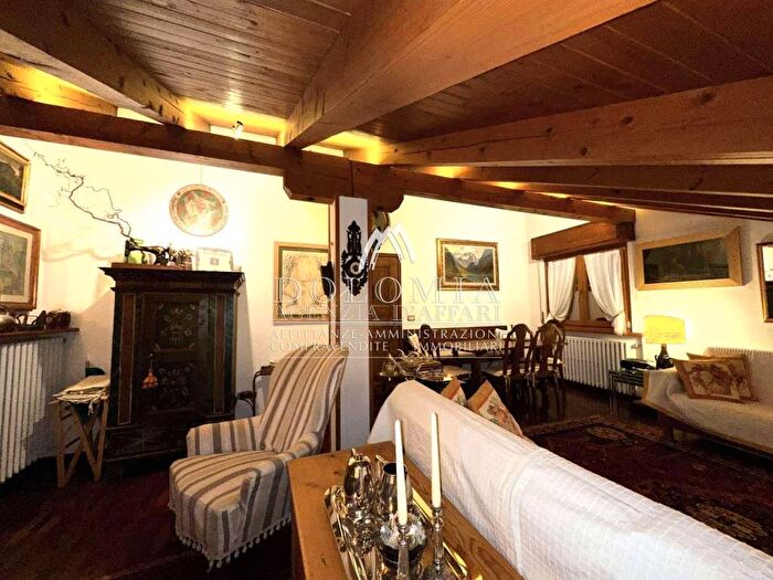 Appartamento trilocale in affitto in Via Crepedel, Centro, Cortina dAmpezzo