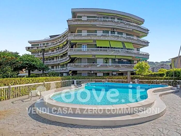 Appartamento quadrilocale in vendita in Via C Colombo, Silvi