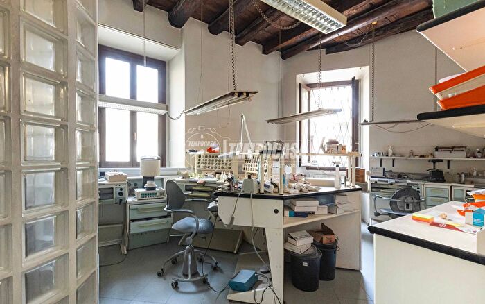 Appartamento bilocale in vendita in Viale Vidario, Alzate Brianza