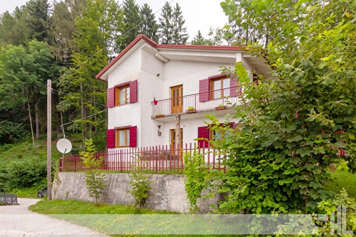 Casa con 8 locali in vendita in Valdobbiadene