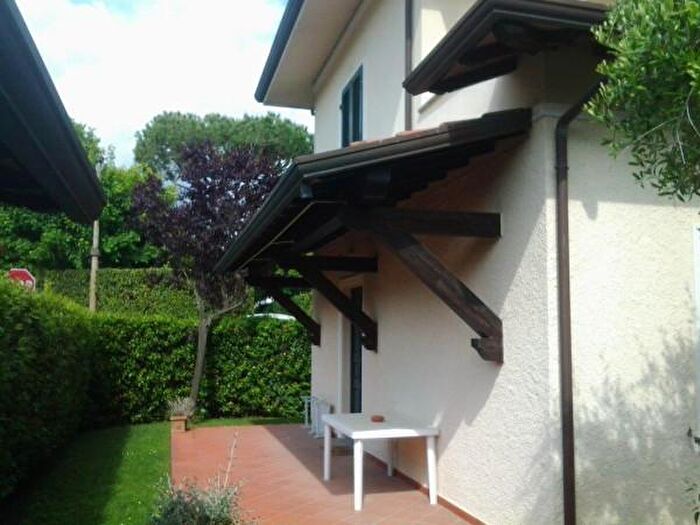 Casa con 5 locali in affitto in Via Giuseppe Viner, Forte Dei Marmi
