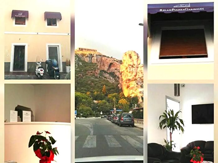Casa con 12 locali in vendita in Piazza Giuseppe Garibaldi, Terracina