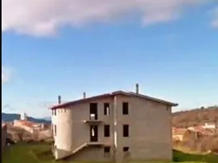 Casa con 6 locali in vendita in Via Antonio Gramsci, Austis