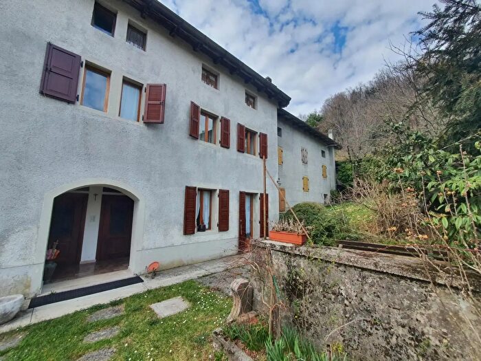 Appartamento trilocale in vendita in Verzegnis