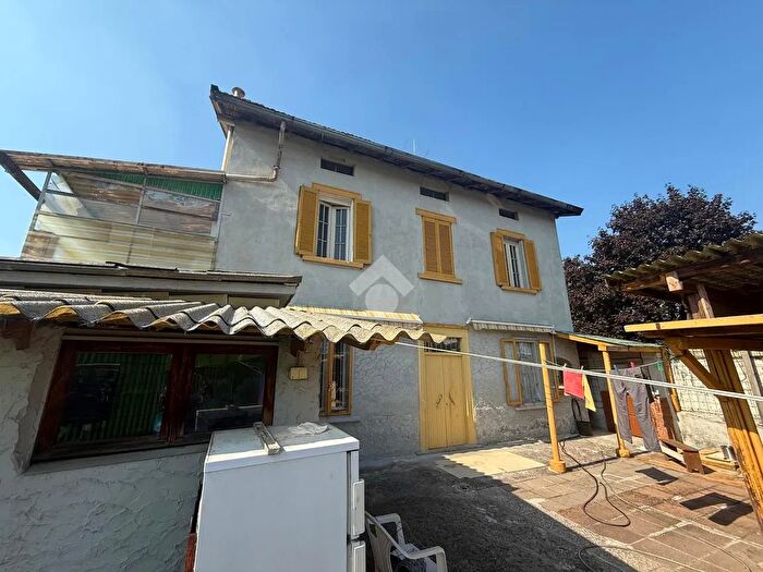 Case in Vendita e in Affitto - 2