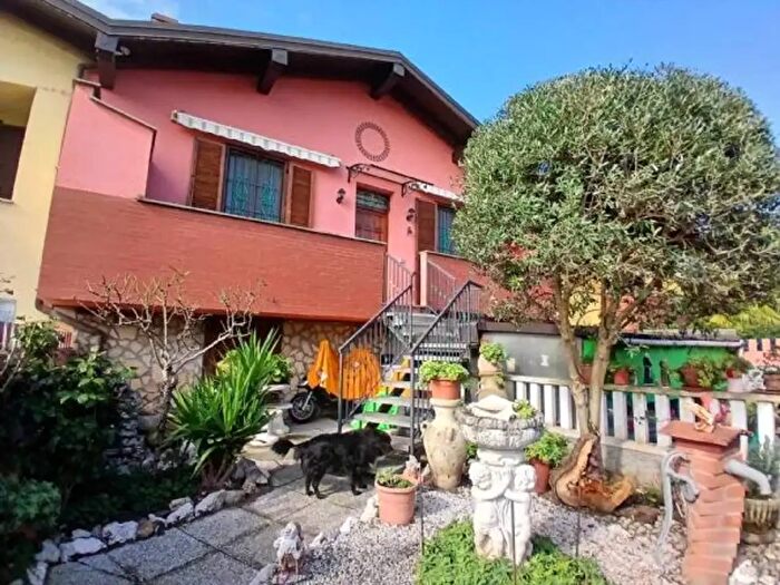 Casa quadrilocale in vendita in Mortara