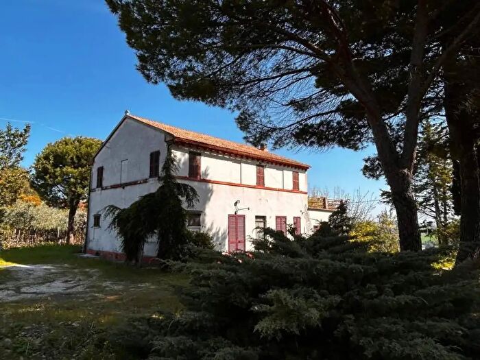 Casa con 13 locali in vendita in Strada del Giardino, Senigallia