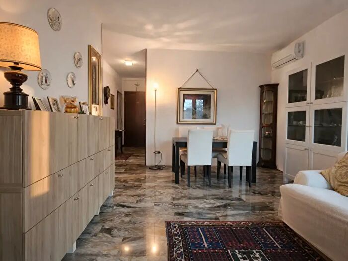 Appartamento quadrilocale in vendita in Via Jesolo, Padova