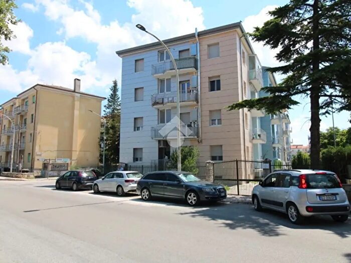 Appartamento trilocale in vendita in Via Nicola Scarano, Campobasso
