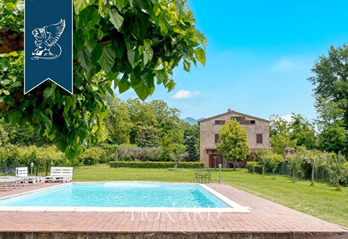 Casa con 6 locali in vendita in SantAgata De Goti