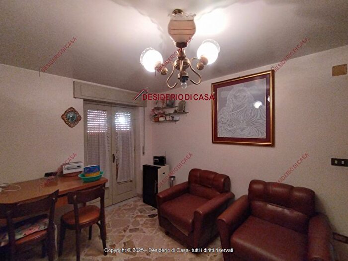 Casa quadrilocale in vendita in Via Vittorio Emanuele Gangi Pa Italia, Gangi