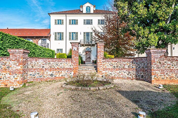 Appartamento quadrilocale in vendita in Via Giosuè Carducci, Druento