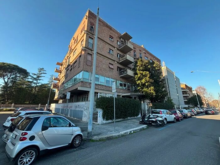 Appartamento bilocale in vendita in Viale Tiziano, Roma