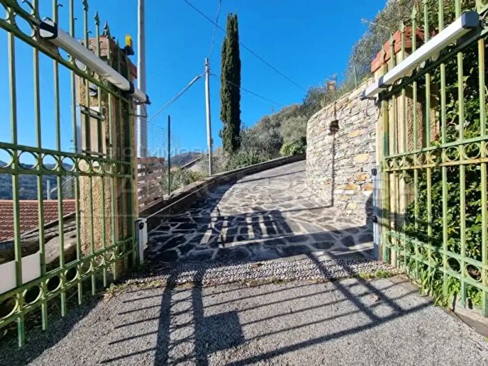 Casa con 6 locali in vendita in Salita Caravaggio, Rapallo
