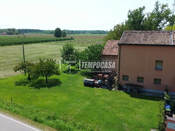 Appartamento trilocale in vendita in Novi Di Modena