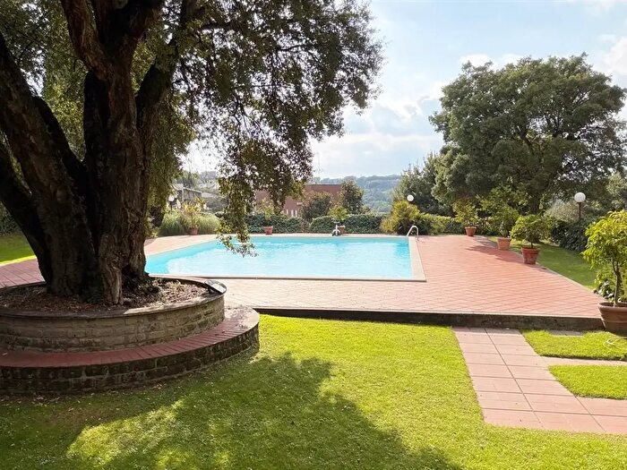 Appartamento con 5 locali in vendita in Via Vallombrosa, Roma