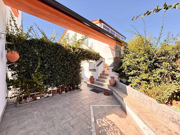 Casa trilocale in affitto in Lungomare Tor San Lorenzo, Torre Marina Lido di Tirrenella, Ardea