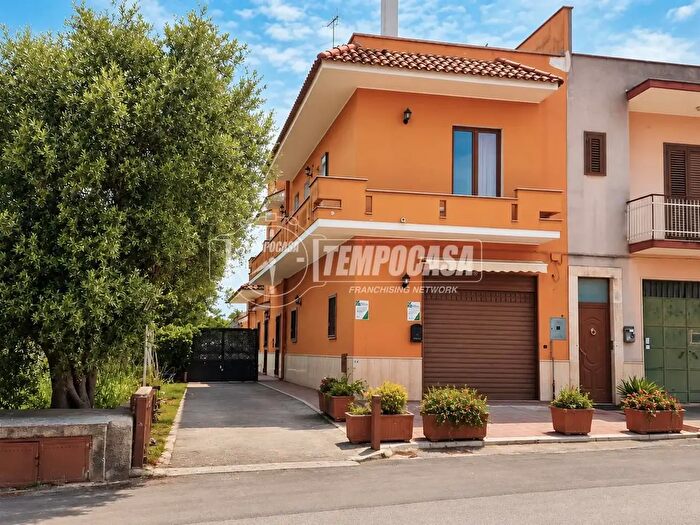 Casa quadrilocale in vendita in Via dei Longobardi Triggianello, Conversano