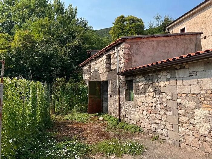 Casa quadrilocale in vendita in Civitella Alfedena
