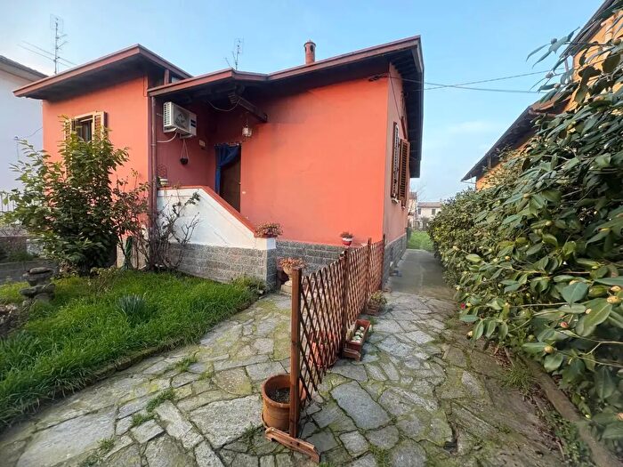 Casa trilocale in vendita in Zerbolo