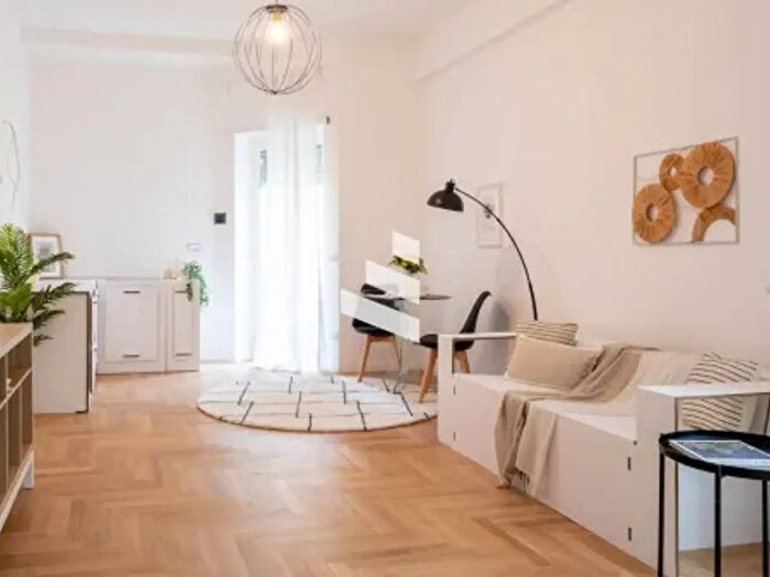 Appartamento trilocale in vendita in Viale Jonio, Roma