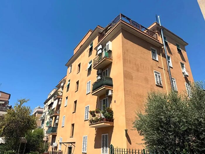 Appartamento bilocale in vendita in Via degli Aceri, Roma