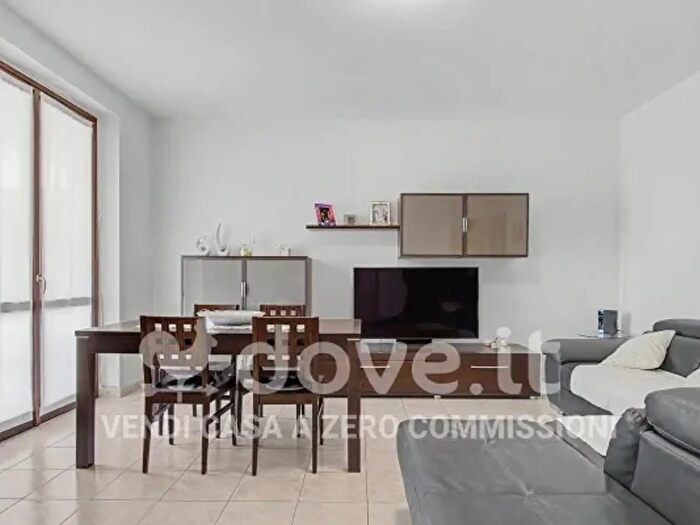 Appartamento trilocale in vendita in Via Adige, Ghisalba