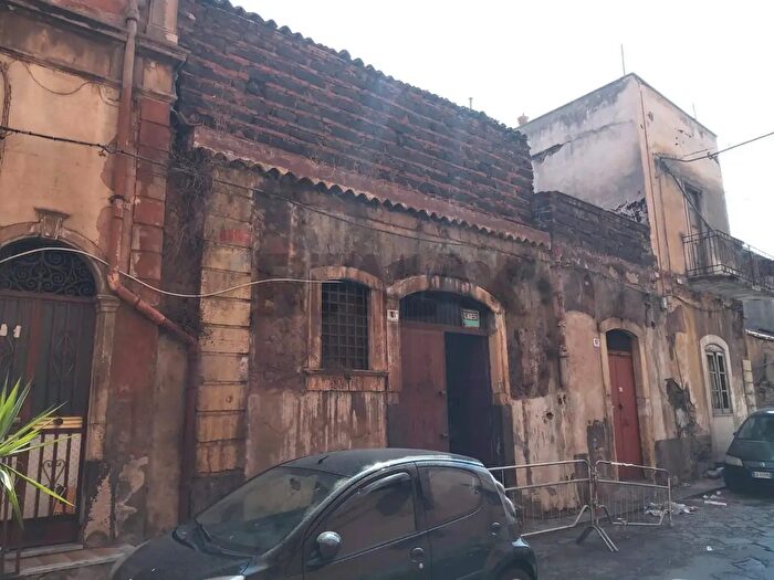 Casa trilocale in vendita in Via delle Calcare, Catania