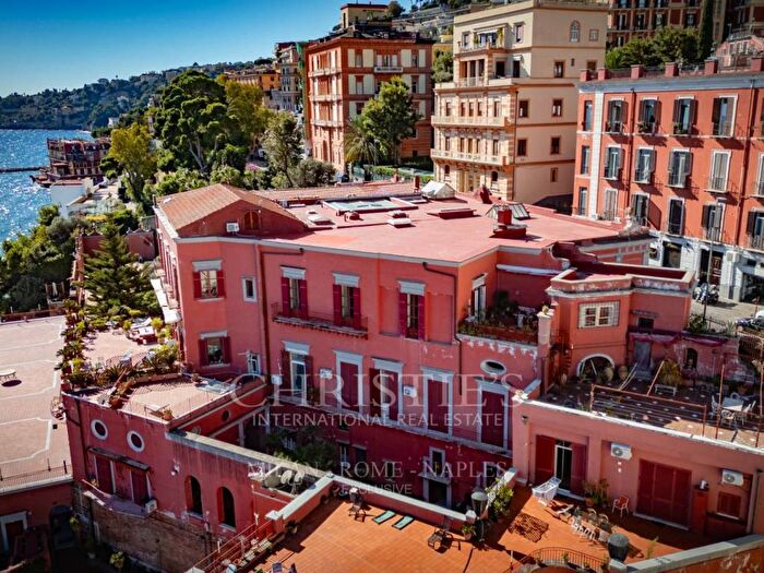 Appartamento con 6 locali in affitto in Via Posillipo, Posillipo, Napoli