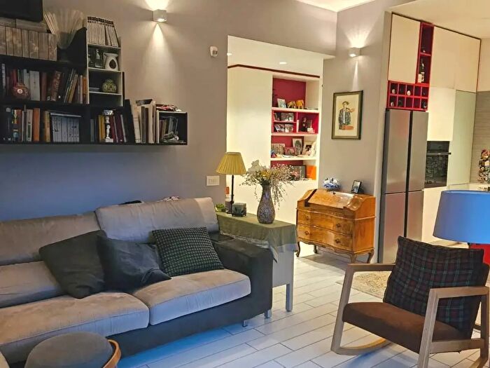 Appartamento quadrilocale in vendita in Via Santa Maria della Speranza, Roma