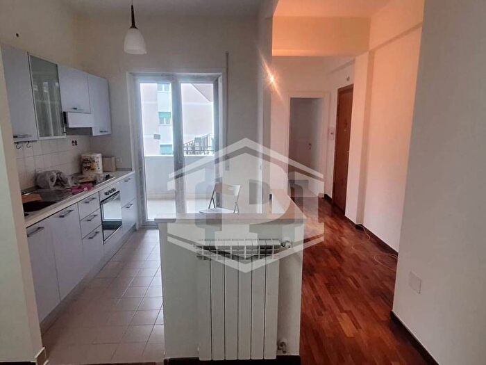 Appartamento trilocale in affitto in Via Luigi Caldieri, Vomero, Napoli