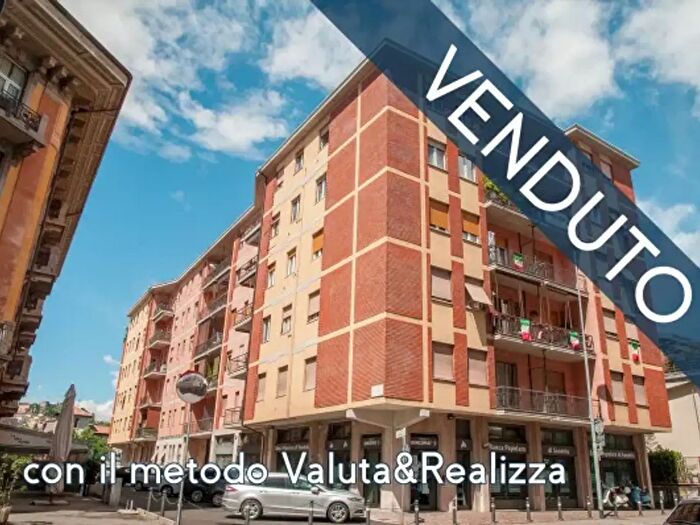 Appartamento trilocale in vendita in Via Vittore Ghislandi, Bergamo