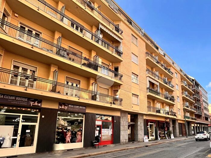 Appartamento con 5 locali in vendita in Via Bibiana, Torino