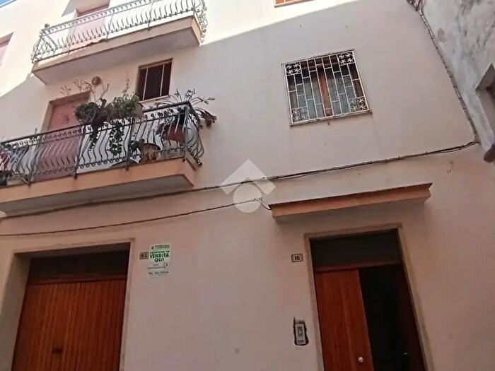 Casa con 6 locali in vendita in Via Carlo Chimienti, Cassano Delle Murge