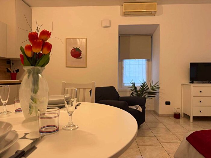 Appartamento bilocale in affitto in Via Roma, Centro, Bosisio Parini