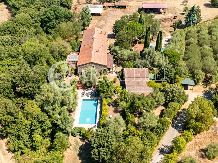 Casa con 20 locali in vendita in Strada Comunale Fontemarina, Campagnatico