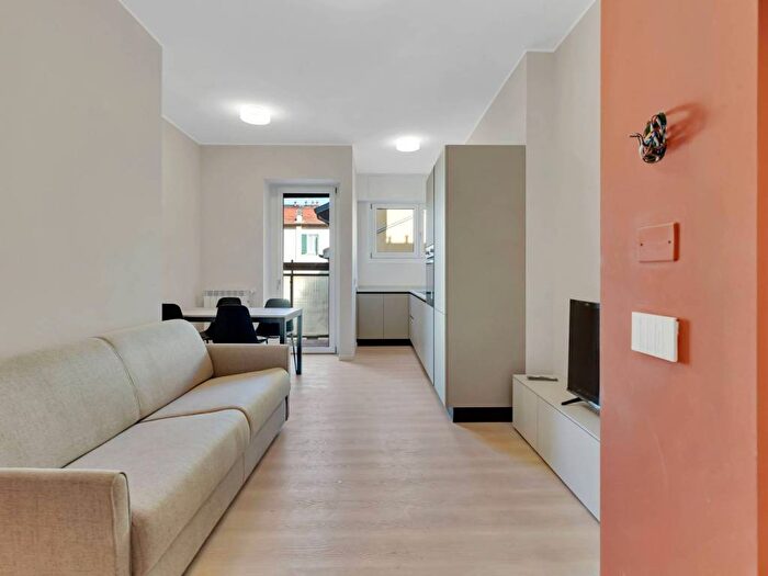 Appartamento bilocale in affitto in Via Ruggero di Lauria, Sempione, Milano