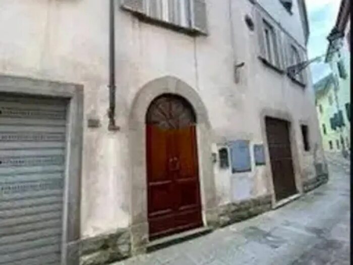 Appartamento trilocale in vendita in Via Luigi Fabbrini, Marradi