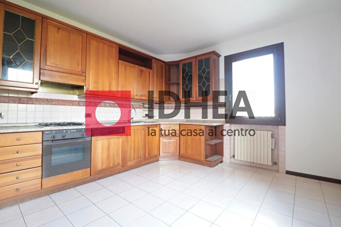 Appartamento quadrilocale in vendita in Farmacia di Castagnole, Paese